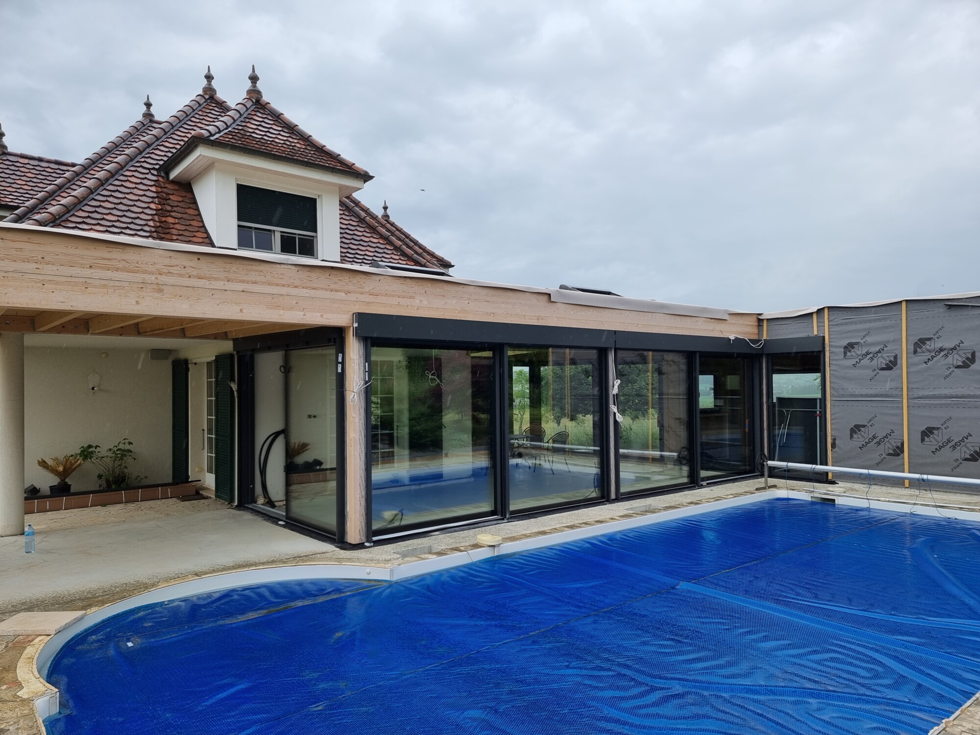 Quels mat&eacute;riaux choisir pour une pergola fixe r&eacute;sistante et &eacute;l&eacute;gante sans exploser son budget ? Riedisheim